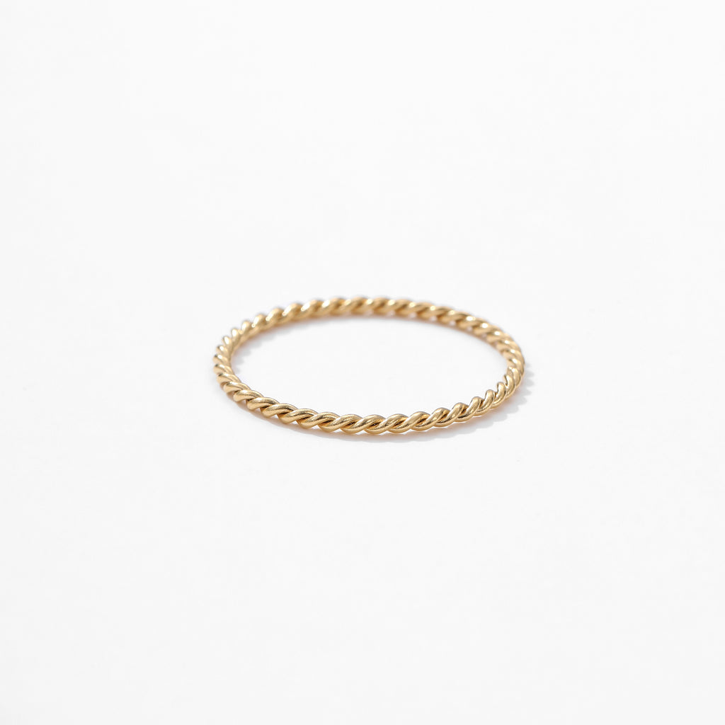 Twist Ring