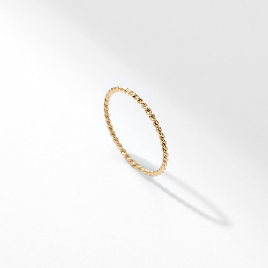 Twist Ring