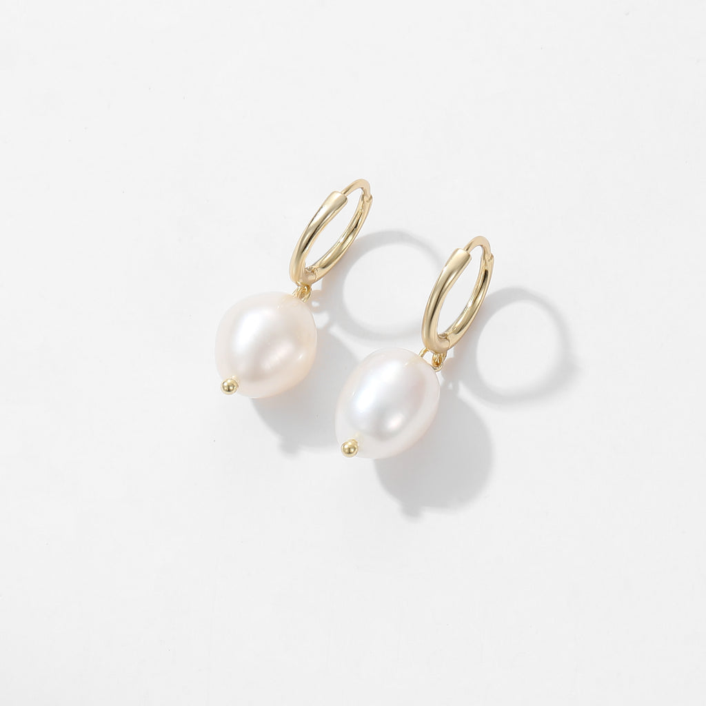 Pearl Drop Earring